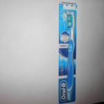 З/Щетка  ORAL_B  3D White отбеливание средняя 1шт