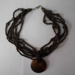 Бусы дер. коротк. 6 нитей подвеска ассорти 50см